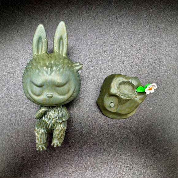 Pop Mart Labubu The Monsters ART Series No Box– The Thinker - Picture 13 of 13